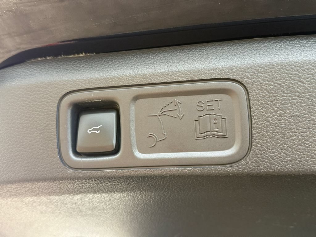 Used 2024 Ford Expedition Limited AWD/4WD image 46