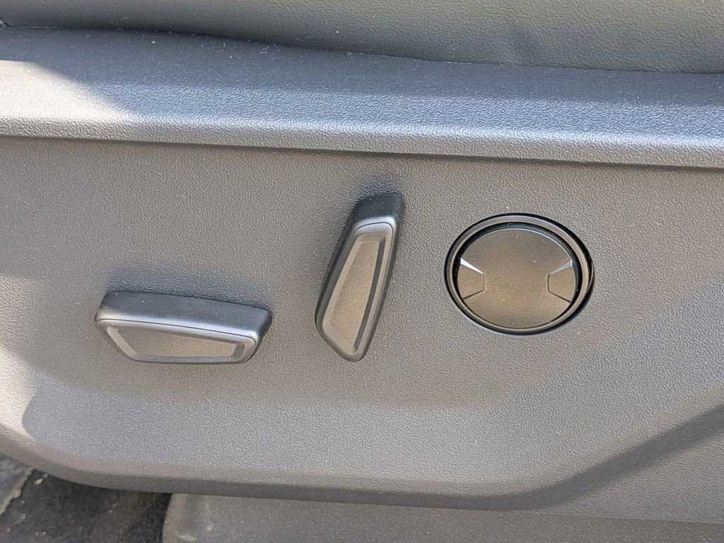 New 2026 Ford Expedition Max Active RWD image 23