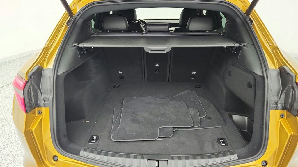 Used 2023 Alfa Romeo Stelvio Veloce image 60