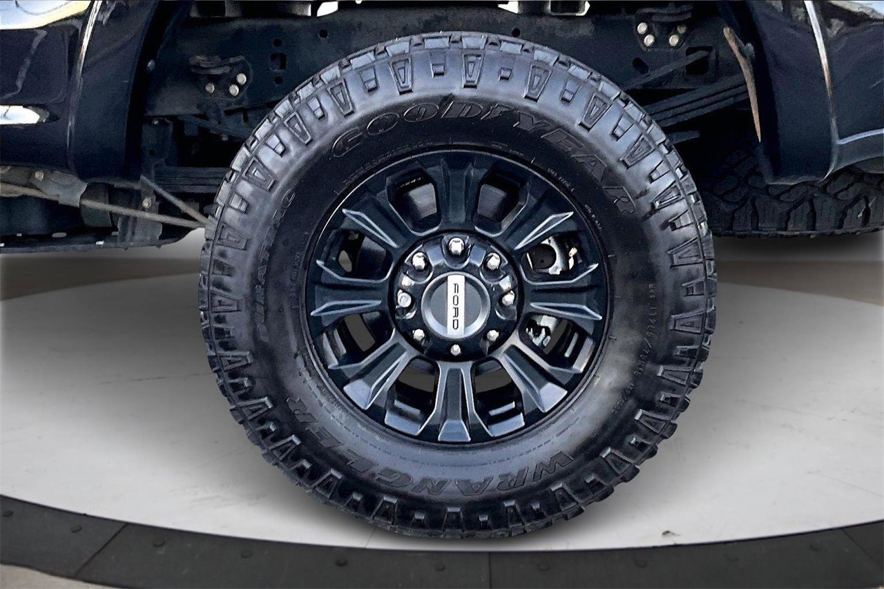 Used 2022 Ford F250 Lariat w/ Tremor Off-Road Package image 34