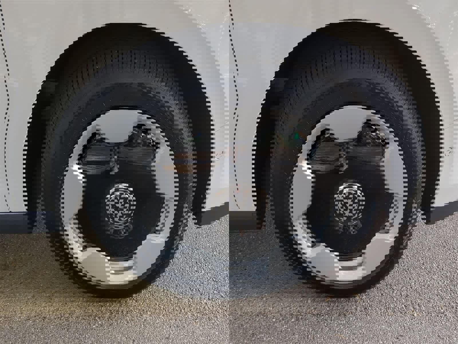 New 2025 Volkswagen ID. Buzz Pro S image 14