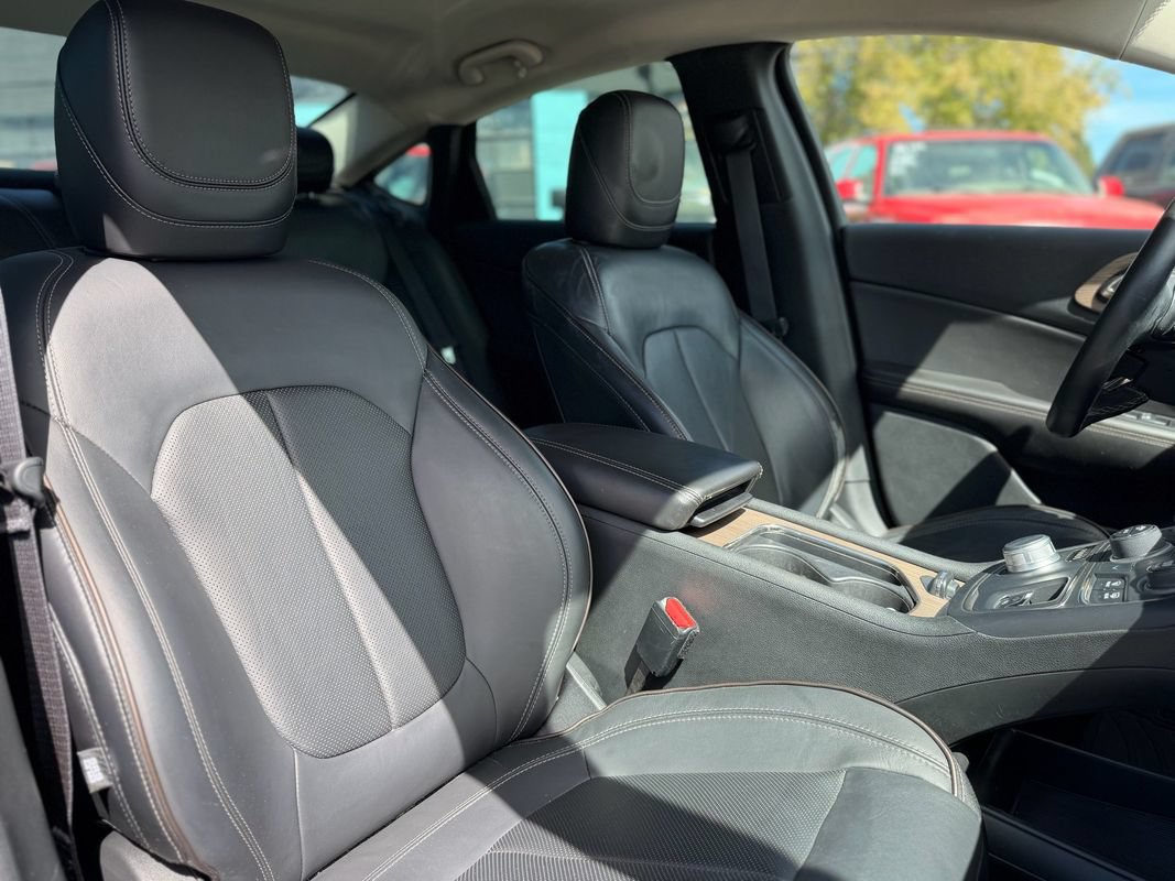 Used 2015 Chrysler 200 C w/ Navigation & Sound Group I AWD/4WD image 9