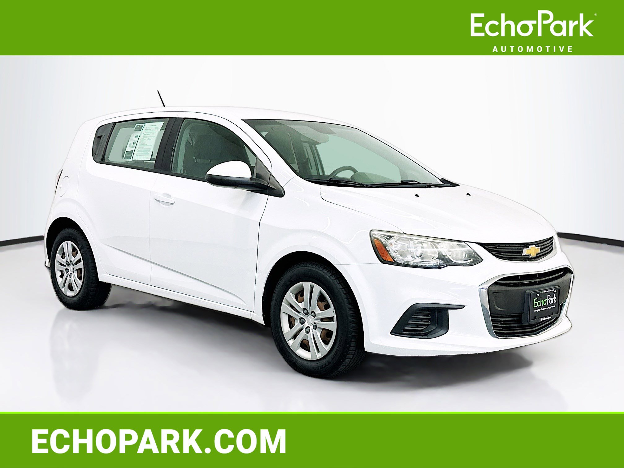 Used 2017 Chevrolet Sonic LT FWD image 1