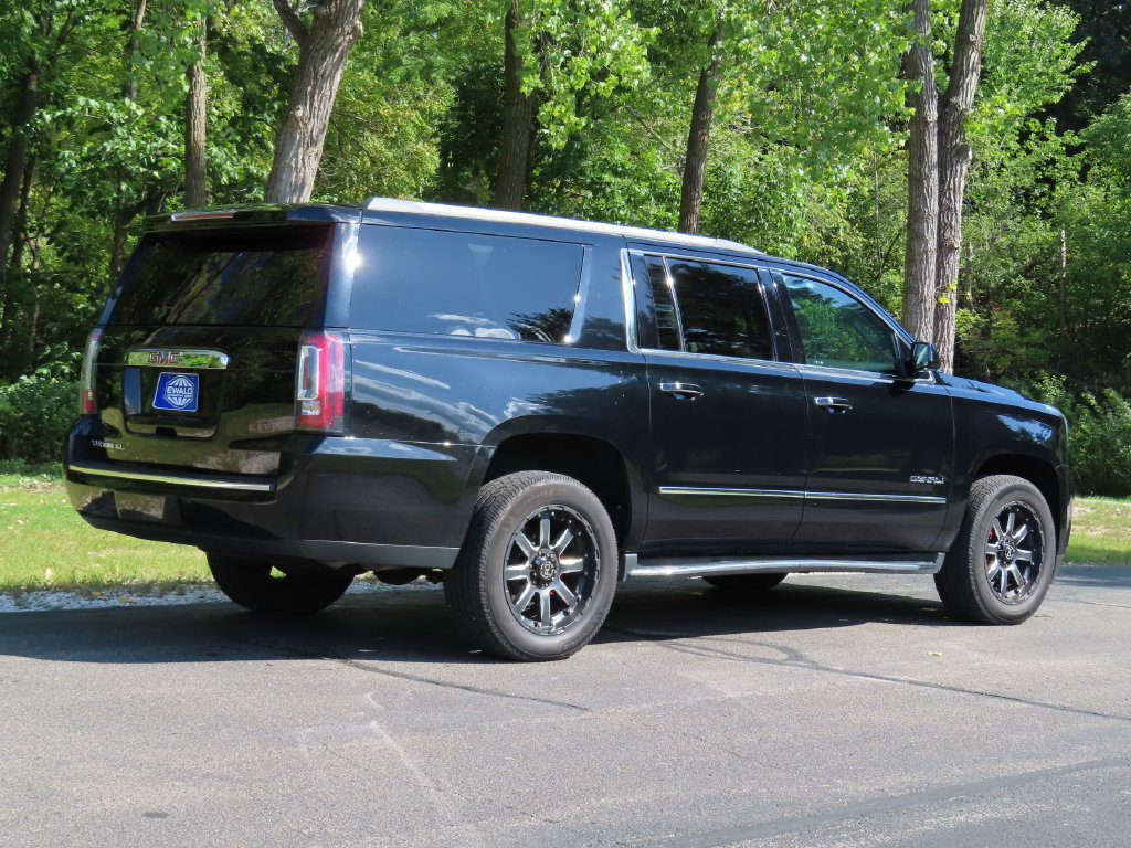 Used 2019 GMC Yukon XL Denali AWD/4WD image 7