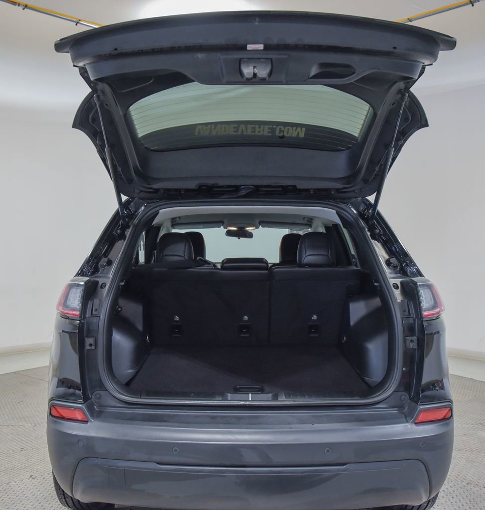 Used 2020 Jeep Cherokee Latitude Plus w/ Cold Weather Group image 11