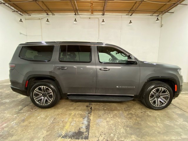 Used 2023 Jeep Wagoneer 4WD w/ Premium Group I image 6