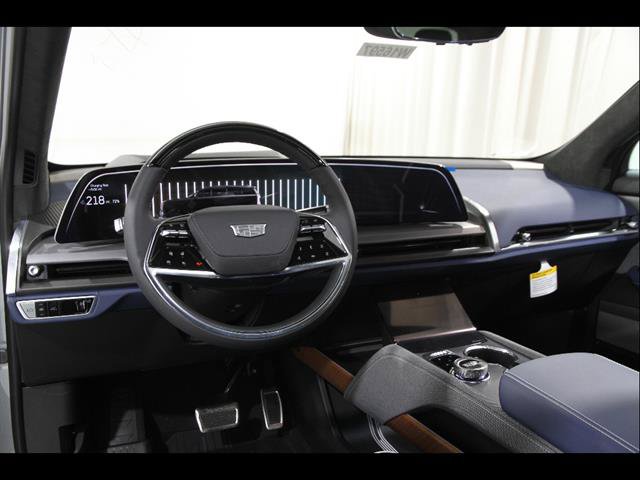 New 2026 Cadillac Vistiq Premium Luxury w/ LPO, Floor Liner Package AWD/4WD image 7