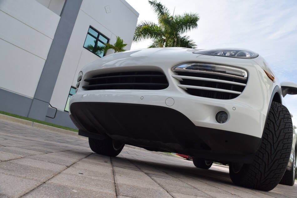 Used 2013 Porsche Cayenne Diesel AWD/4WD image 13