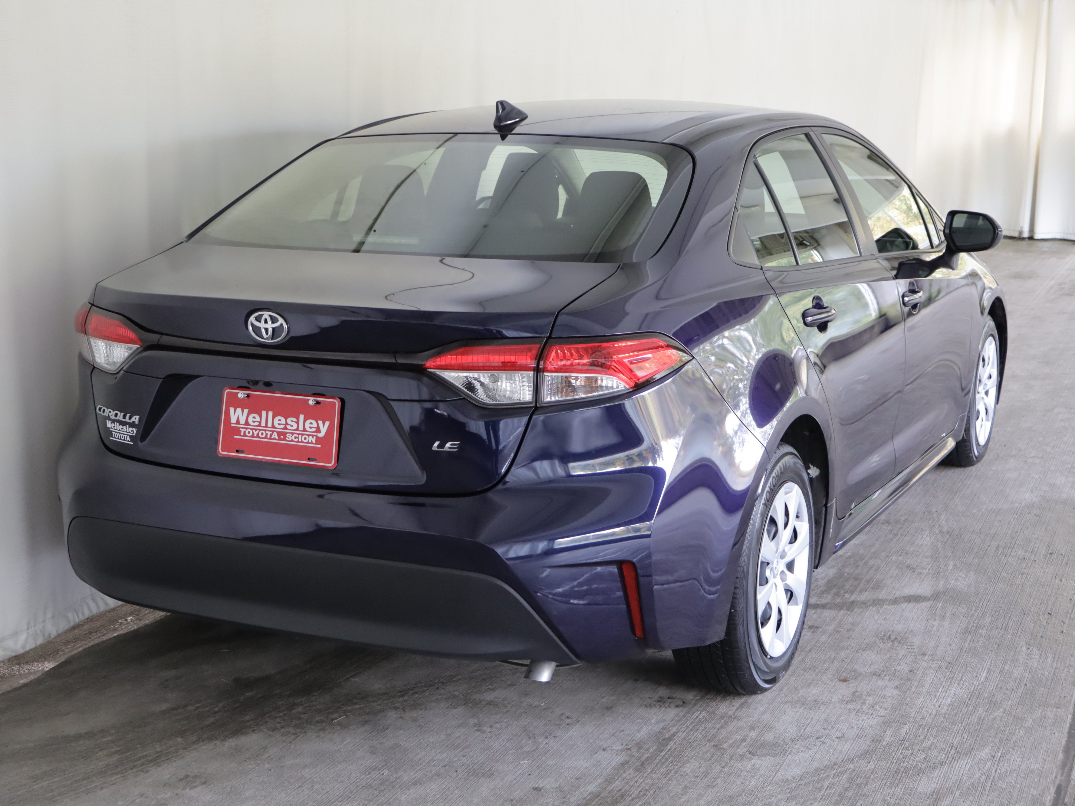 Used 2024 Toyota Corolla LE FWD image 6