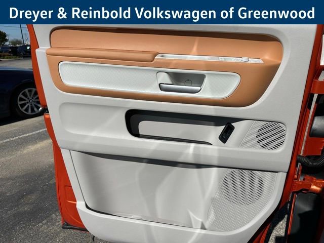New 2025 Volkswagen ID. Buzz Pro S Plus image 26