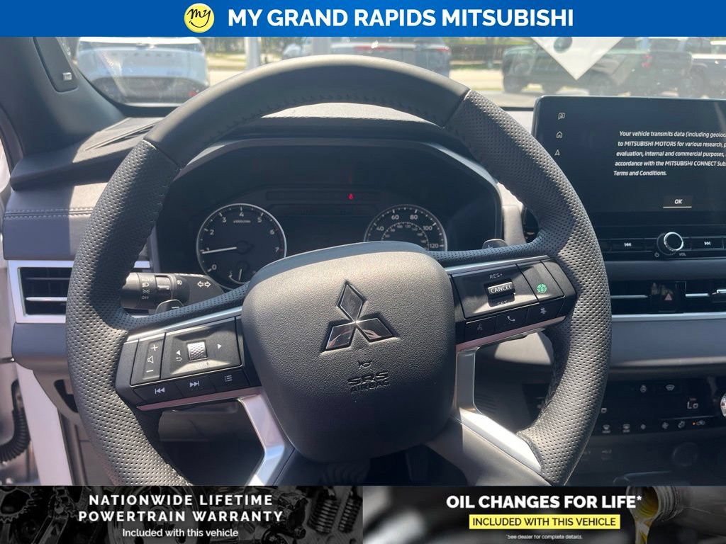 New 2026 Mitsubishi Outlander AWD image 13