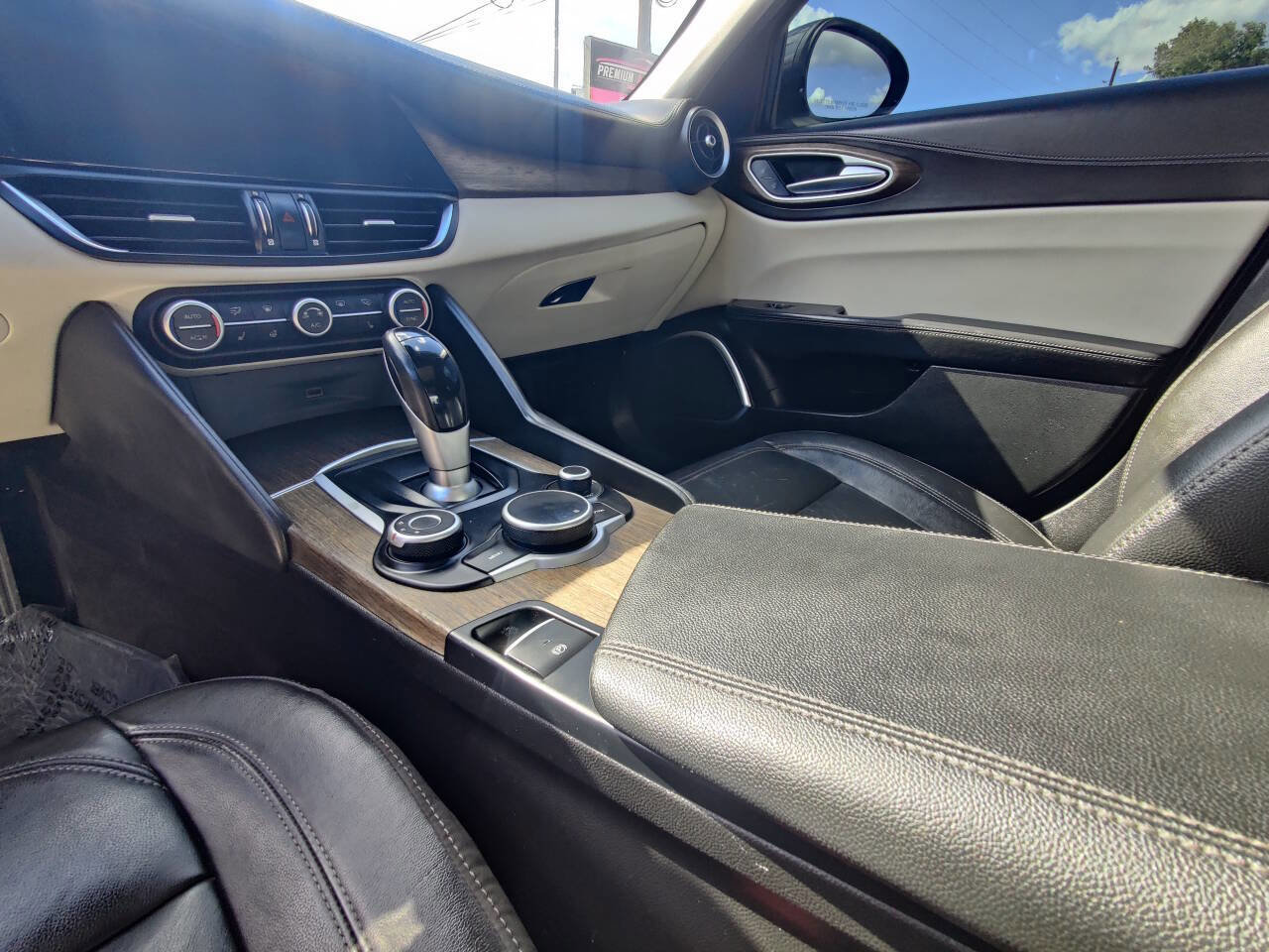 Used 2018 Alfa Romeo Giulia Ti w/ TI Performance Package image 25