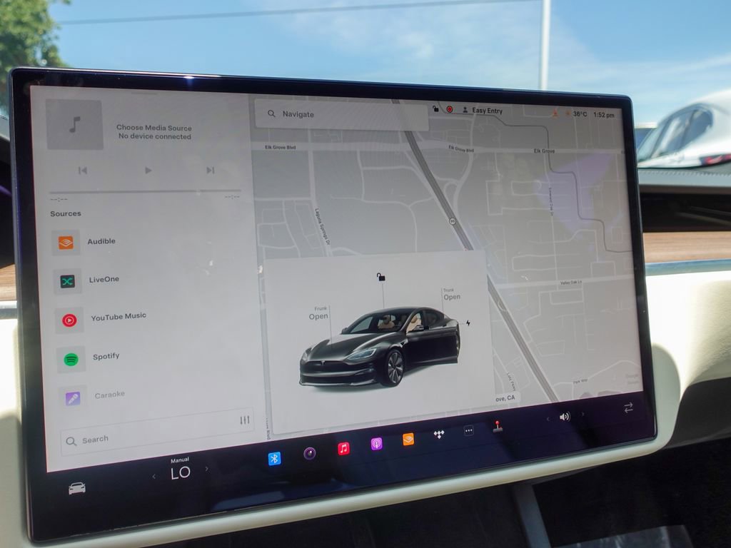 Used 2024 Tesla Model S AWD/4WD image 14