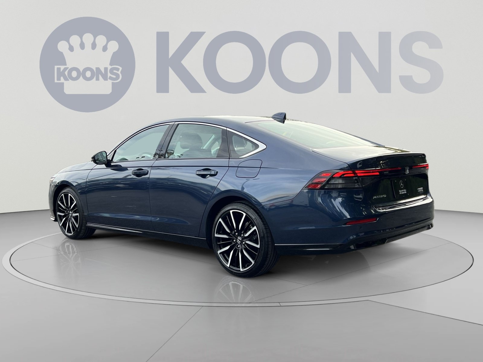 Used 2025 Honda Accord Touring image 8