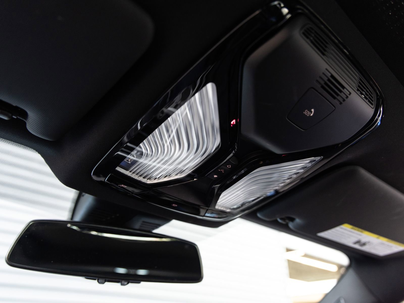 Used 2024 BMW M2 w/ Lighting Package image 15