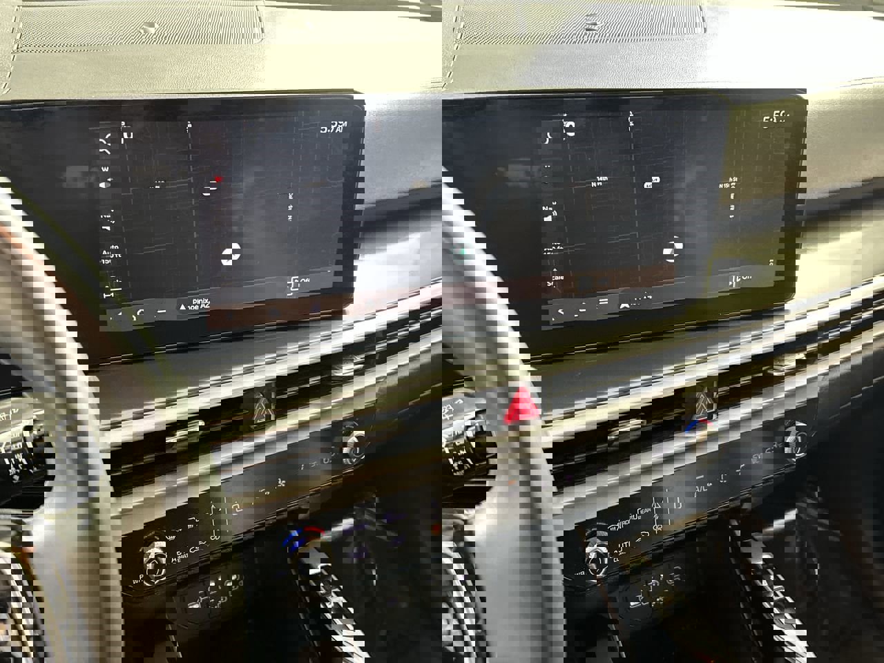 Used 2024 Kia Sorento S image 16