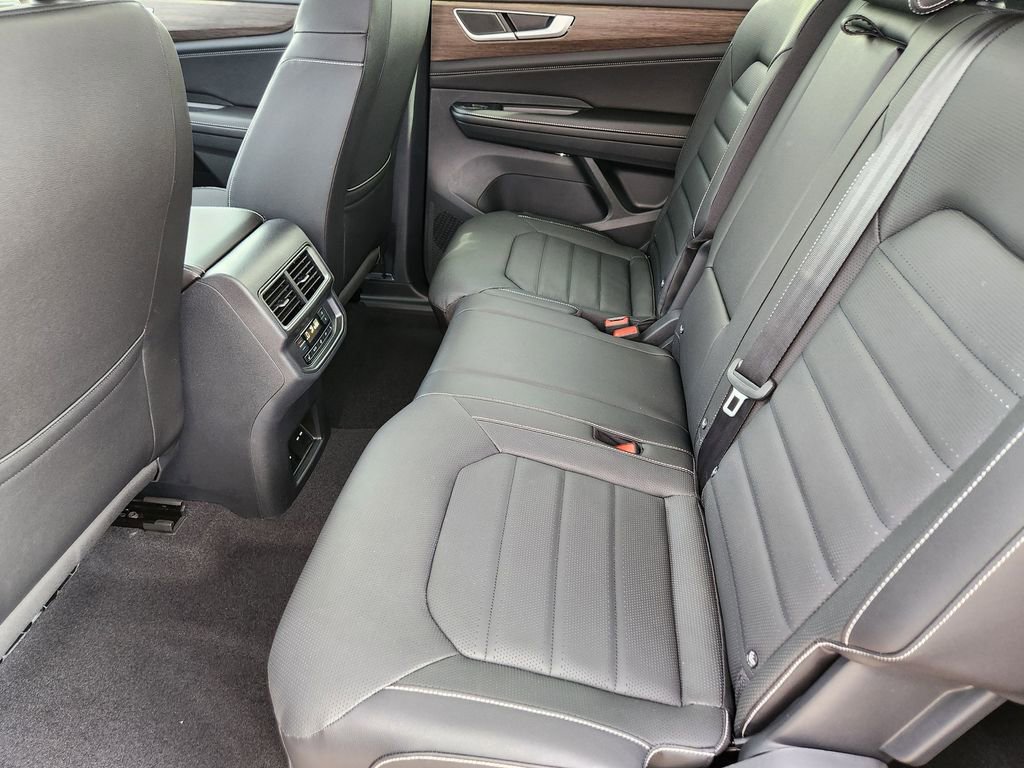 New 2026 Volkswagen Atlas SEL image 18