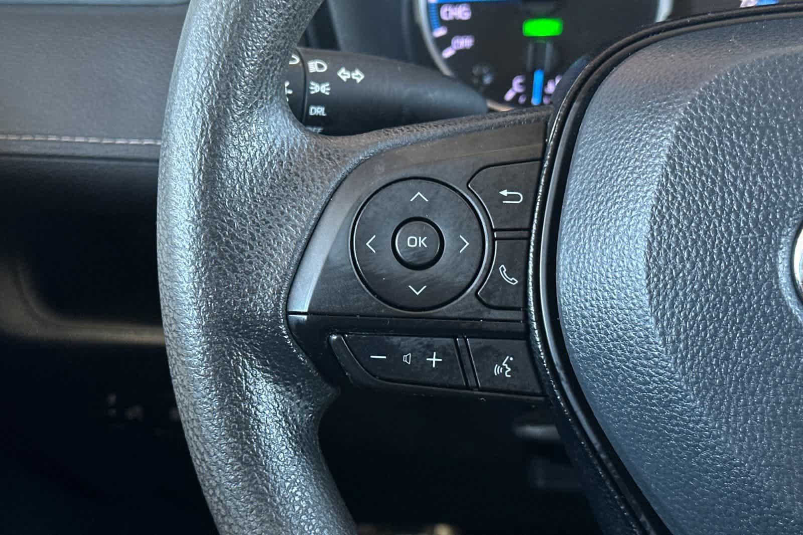 Used 2019 Toyota RAV4 LE AWD/4WD image 25