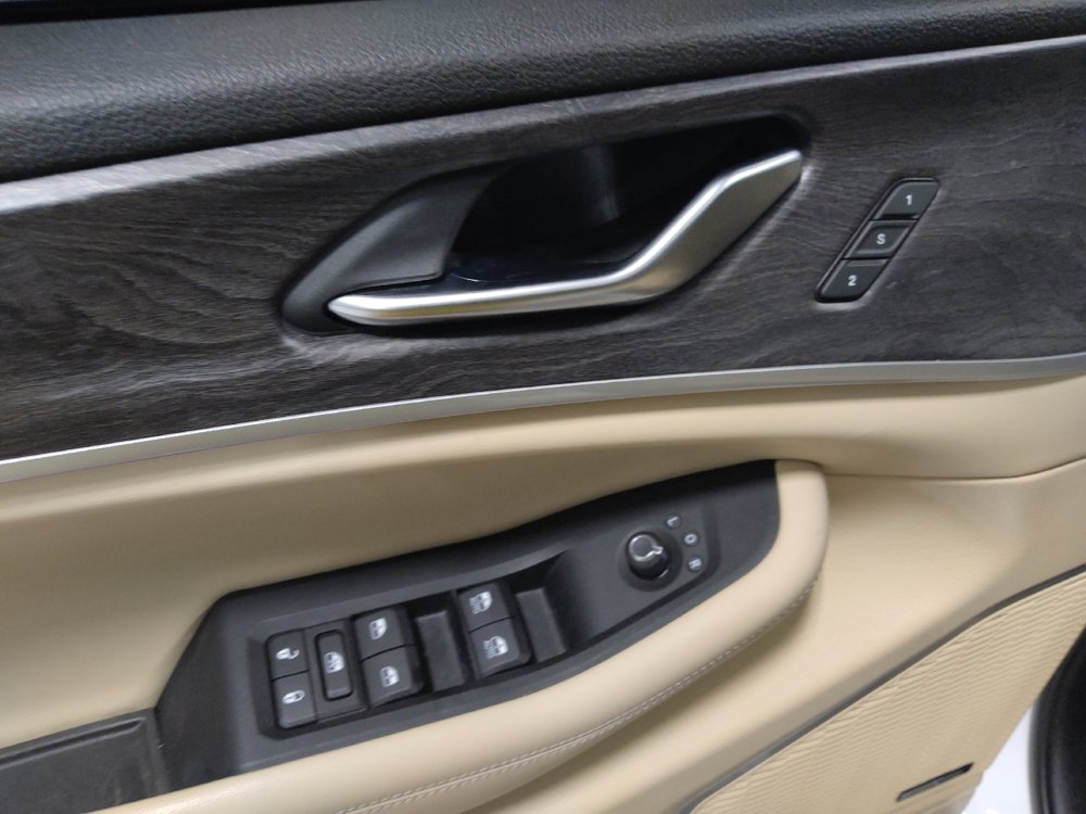 Used 2023 Jeep Grand Cherokee Limited w/ Luxury Tech Group II AWD/4WD image 27