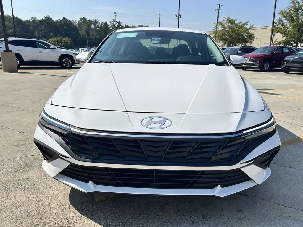 New 2026 Hyundai Elantra SE FWD image 8