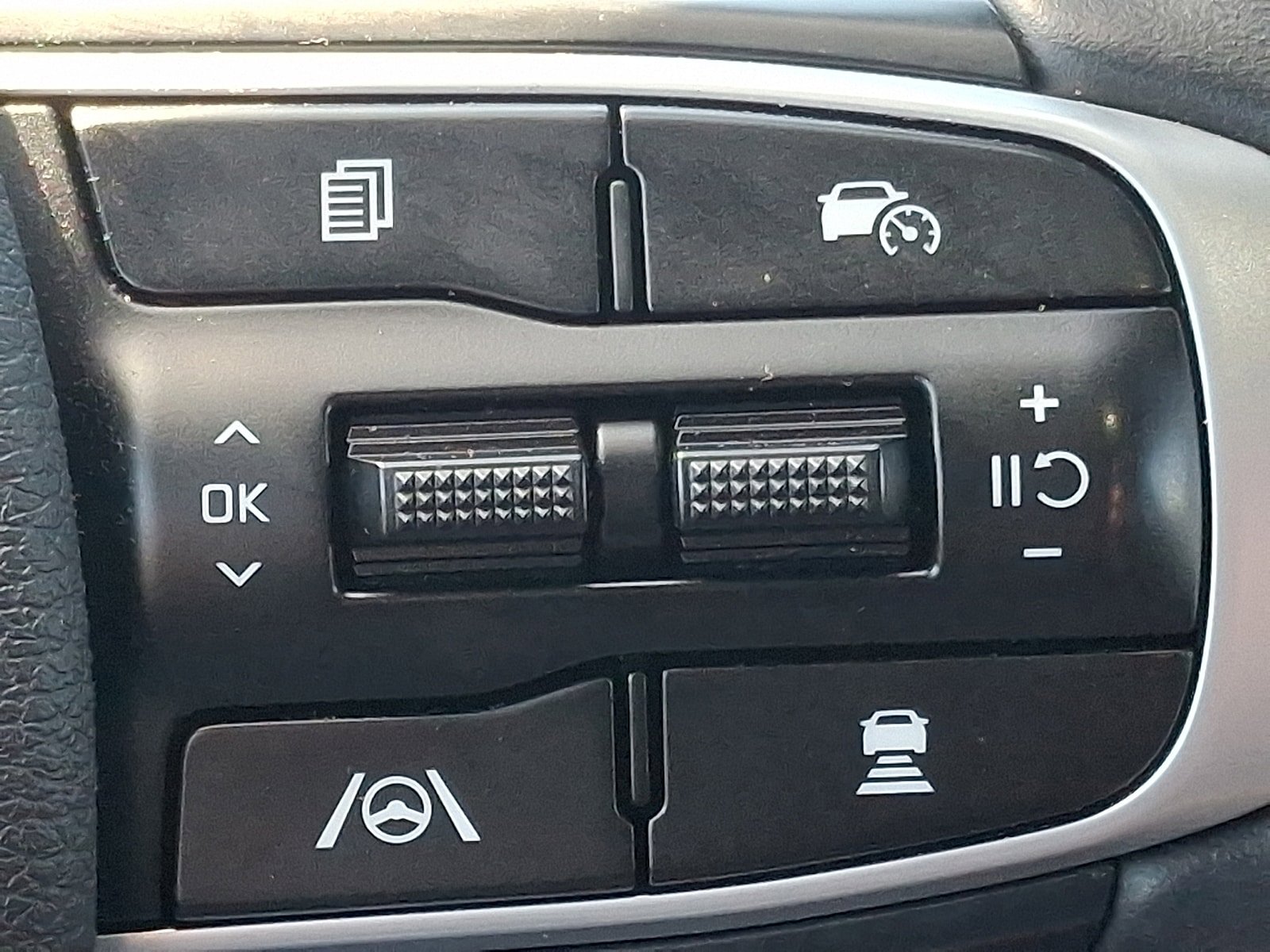 Used 2023 Kia Sportage X-Pro AWD/4WD image 18