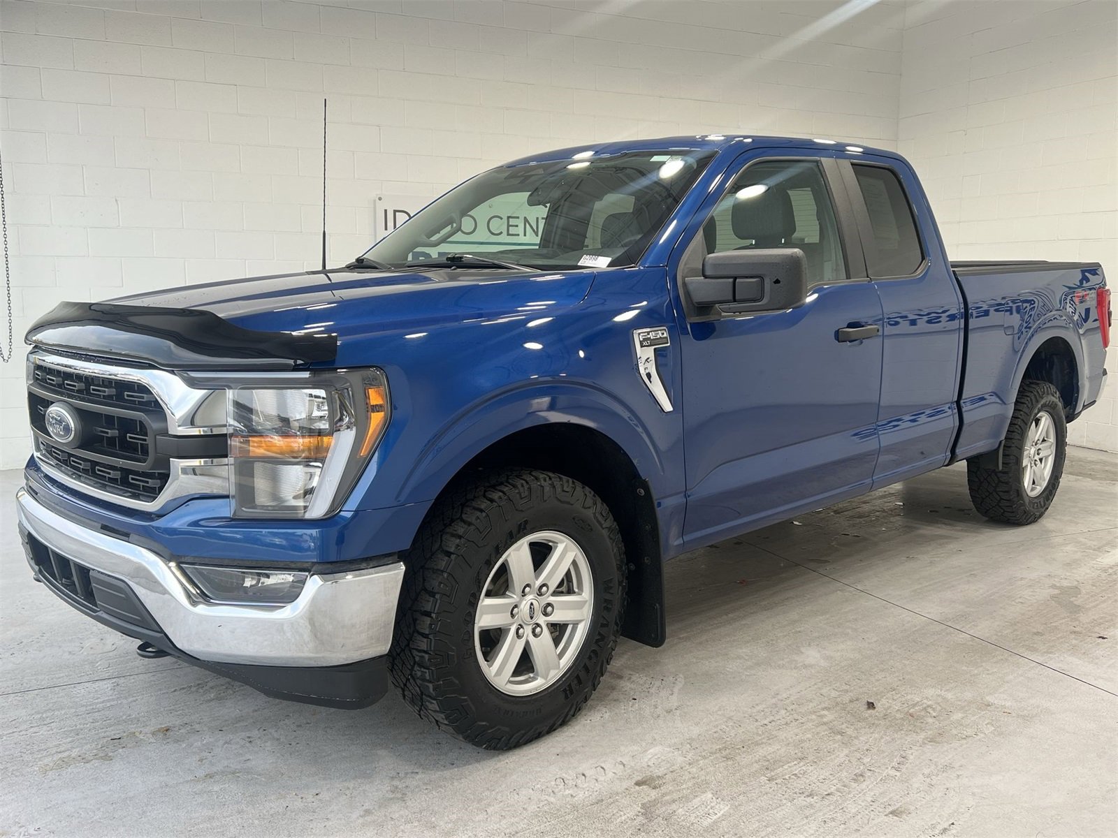 Used 2023 Ford F150 XLT w/ Trailer Tow Package image 4