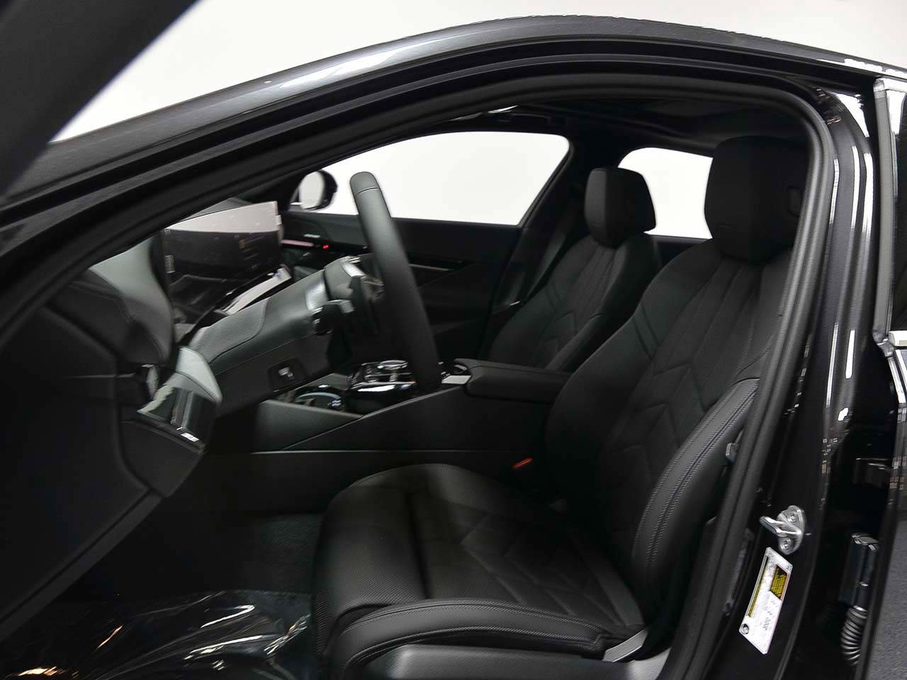 Used 2024 BMW 530i w/ Convenience Package image 8