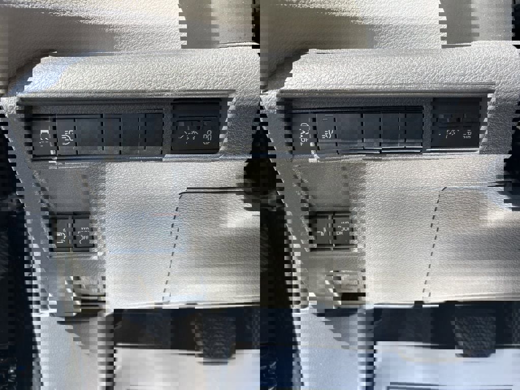 Used 2021 Toyota Sienna XLE image 7