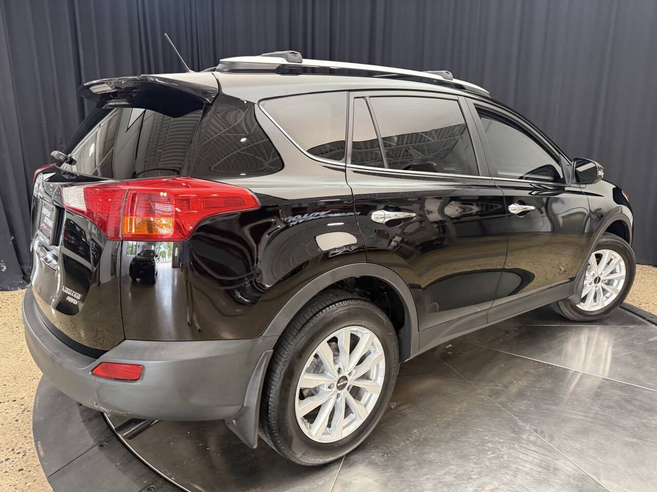 Used 2013 Toyota RAV4 Limited AWD/4WD image 7