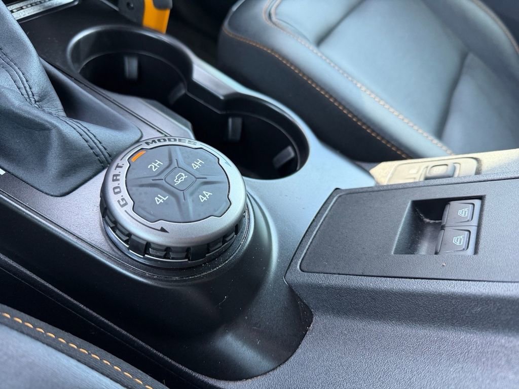 Used 2023 Ford Bronco Badlands image 26