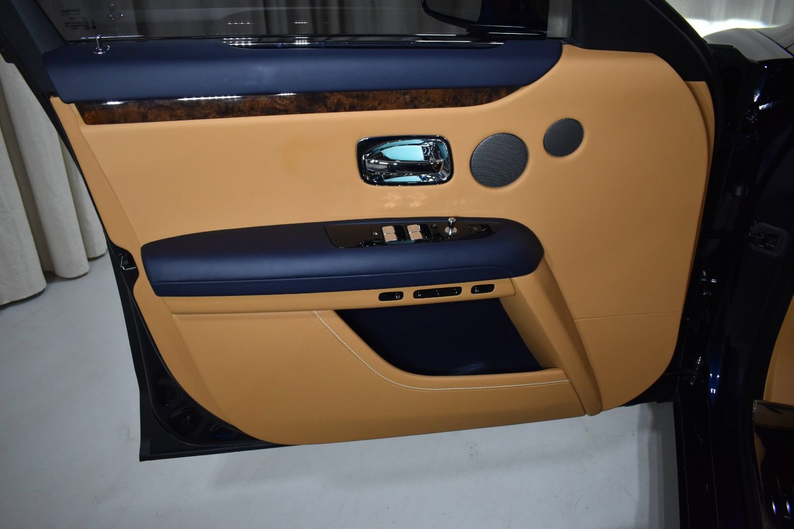 Certified 2025 Rolls-Royce Ghost AWD/4WD image 21