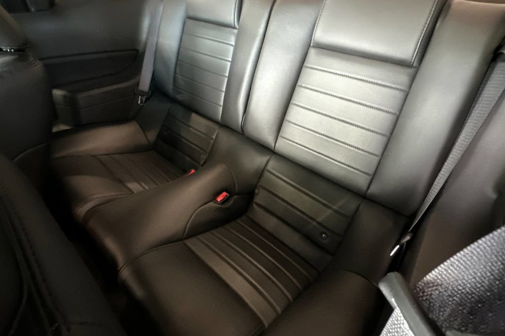 Used 2009 Ford Mustang Shelby GT500 RWD image 12