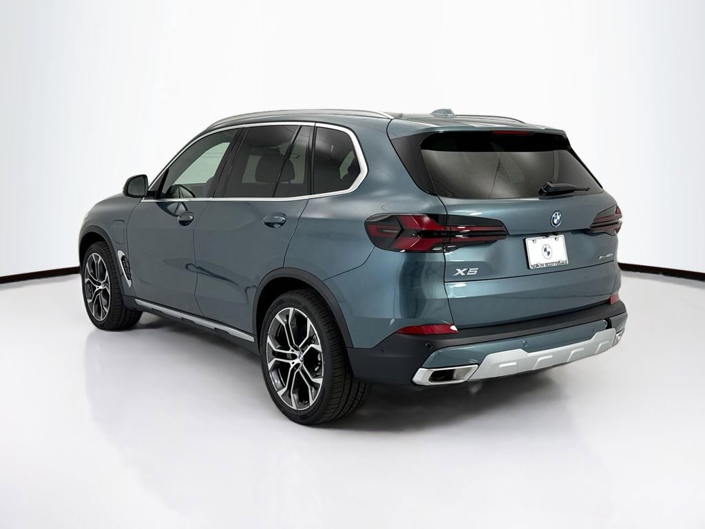 New 2026 BMW X5 xDrive50e w/ Climate Comfort Package AWD/4WD image 7