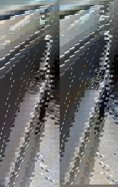 Used 2024 Volkswagen Tiguan SE image 17