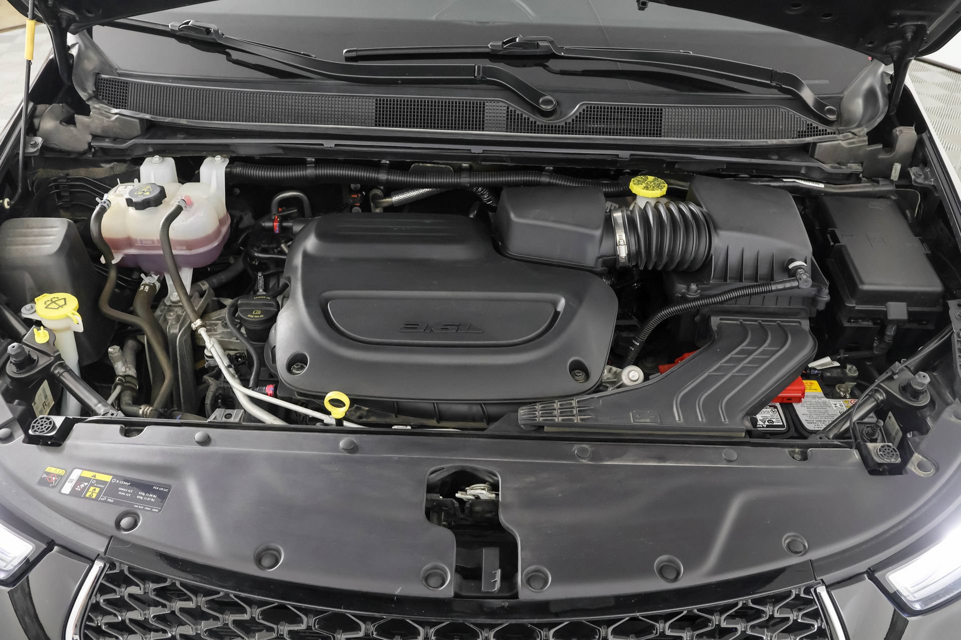 Used 2024 Chrysler Pacifica Touring-L FWD image 48