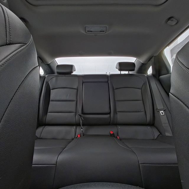 Used 2019 Chevrolet Malibu LT w/ Leather Package image 27