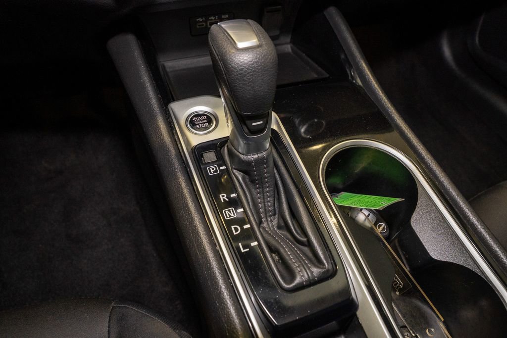 Used 2024 Nissan Altima 2.5 SV image 14