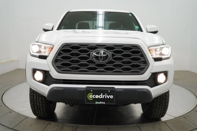 Used 2020 Toyota Tacoma TRD Off-Road w/ Technology Package AWD/4WD image 13