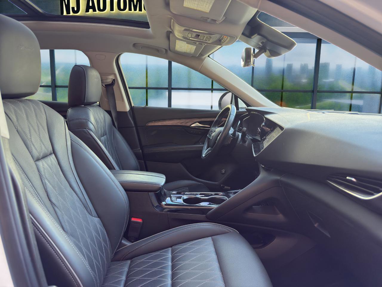 Used 2023 Buick Envision Avenir AWD/4WD image 18
