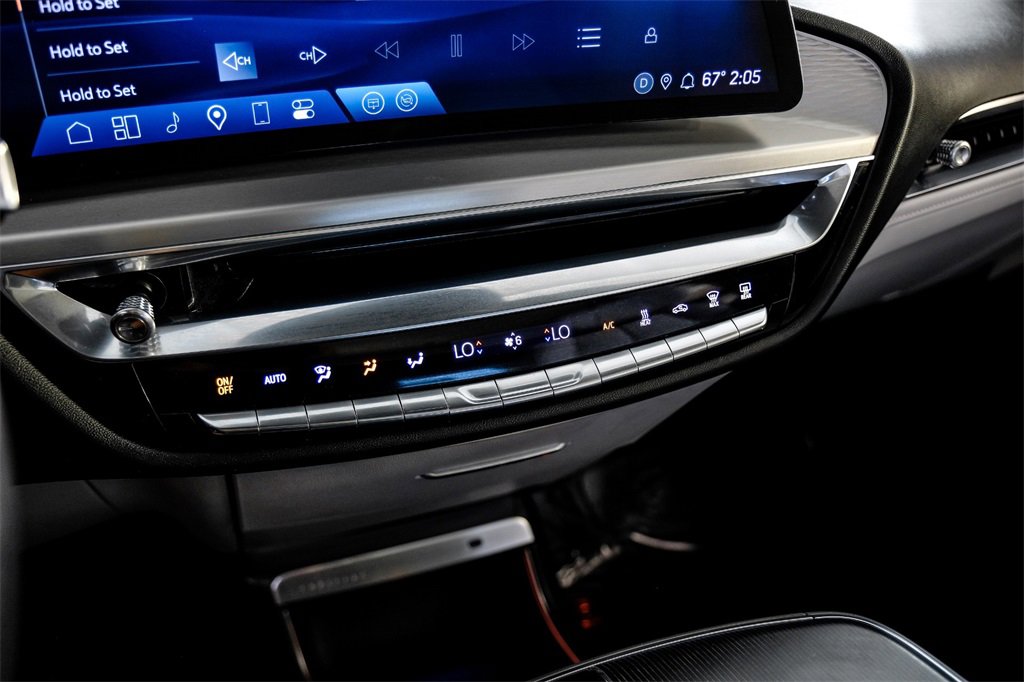 Used 2024 Cadillac Lyriq Luxury image 27