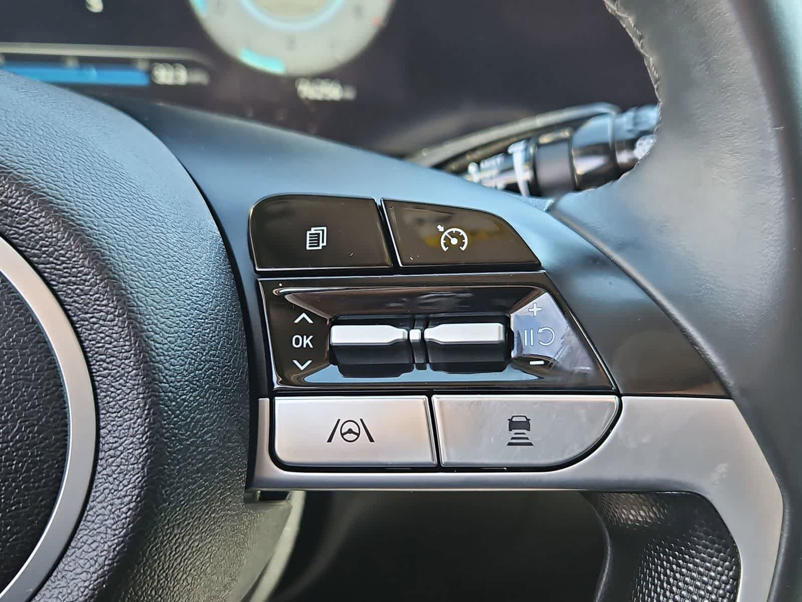 Used 2023 Hyundai Elantra SEL w/ Convenience Package FWD image 24