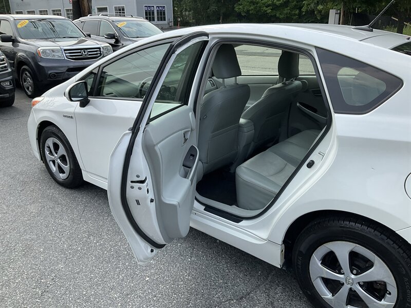 Used 2012 Toyota Prius Four FWD image 13