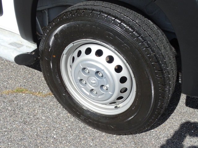 Used 2025 RAM ProMaster 2500 w/ U-Haul Equipment Group FWD image 23