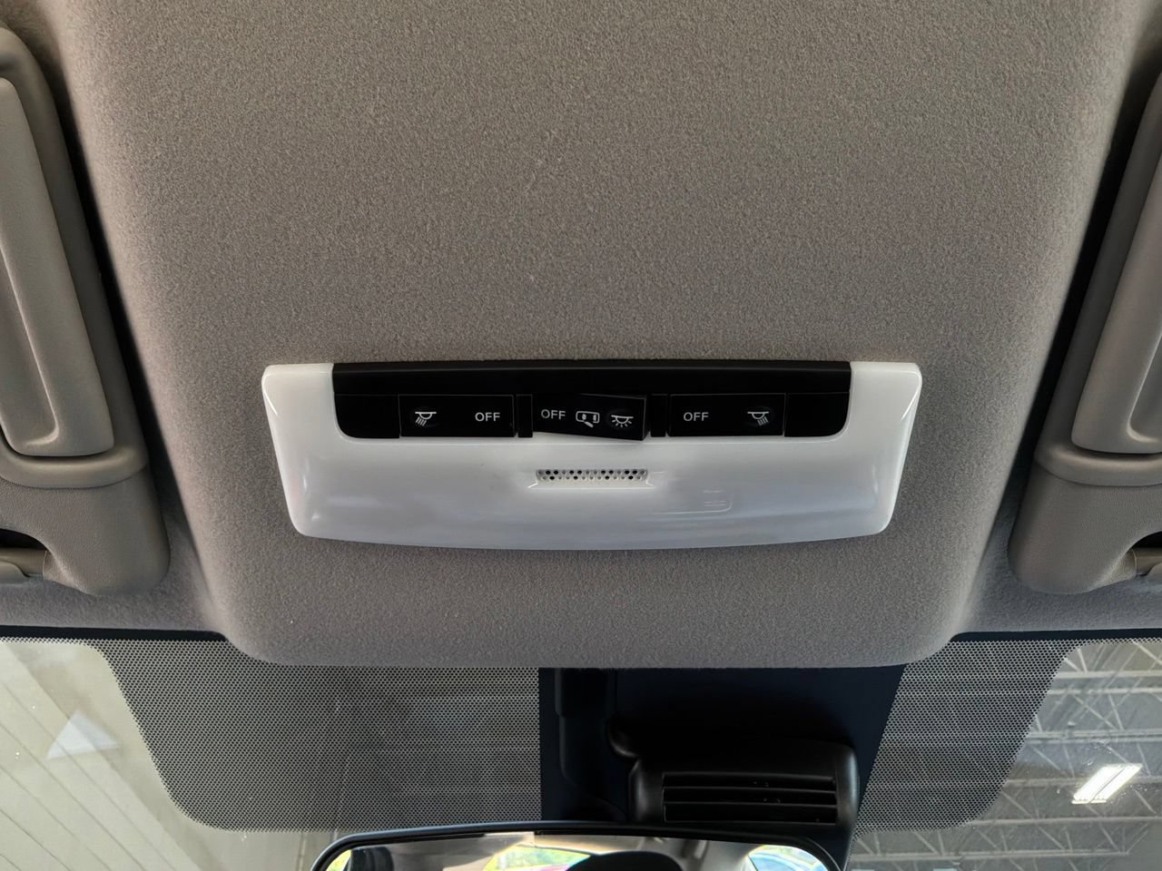 Used 2025 Nissan Versa SV FWD image 16