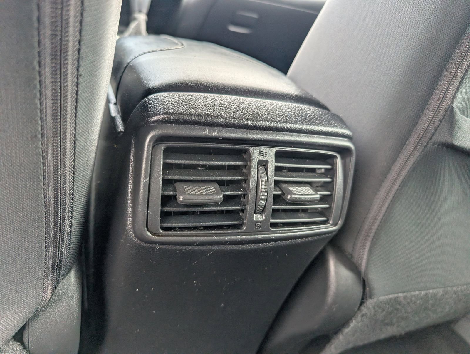 Used 2021 Nissan Rogue Sport S image 28