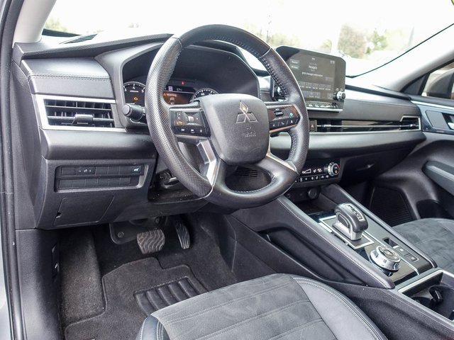 Used 2022 Mitsubishi Outlander SE video 2