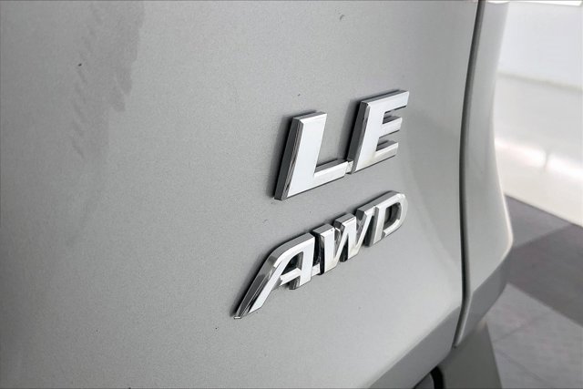 Used 2024 Toyota RAV4 LE image 7