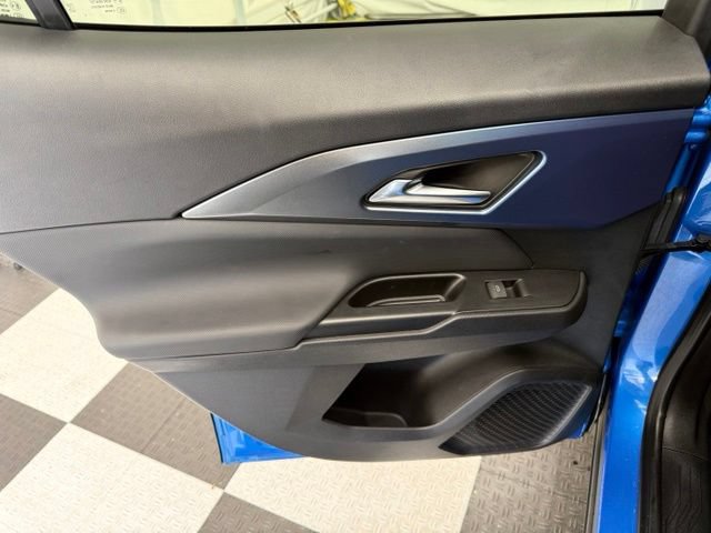 Used 2024 Chevrolet Equinox EV LT w/ LPO, Trailering Package FWD image 19