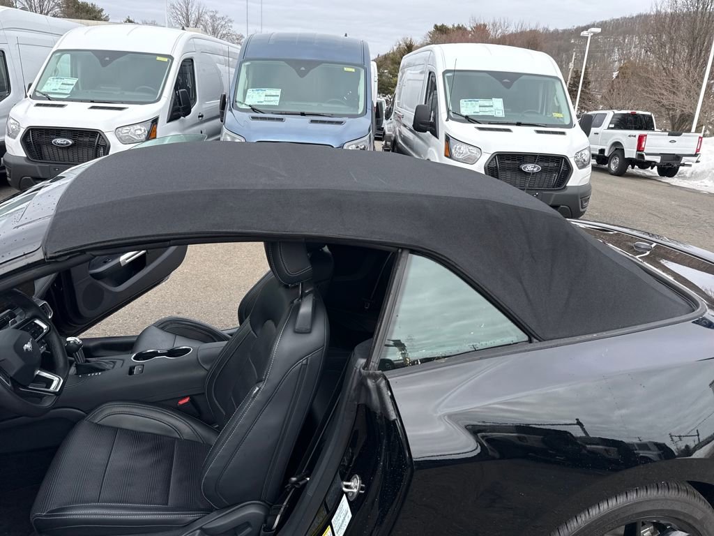 Used 2025 Ford Mustang GT Premium image 28