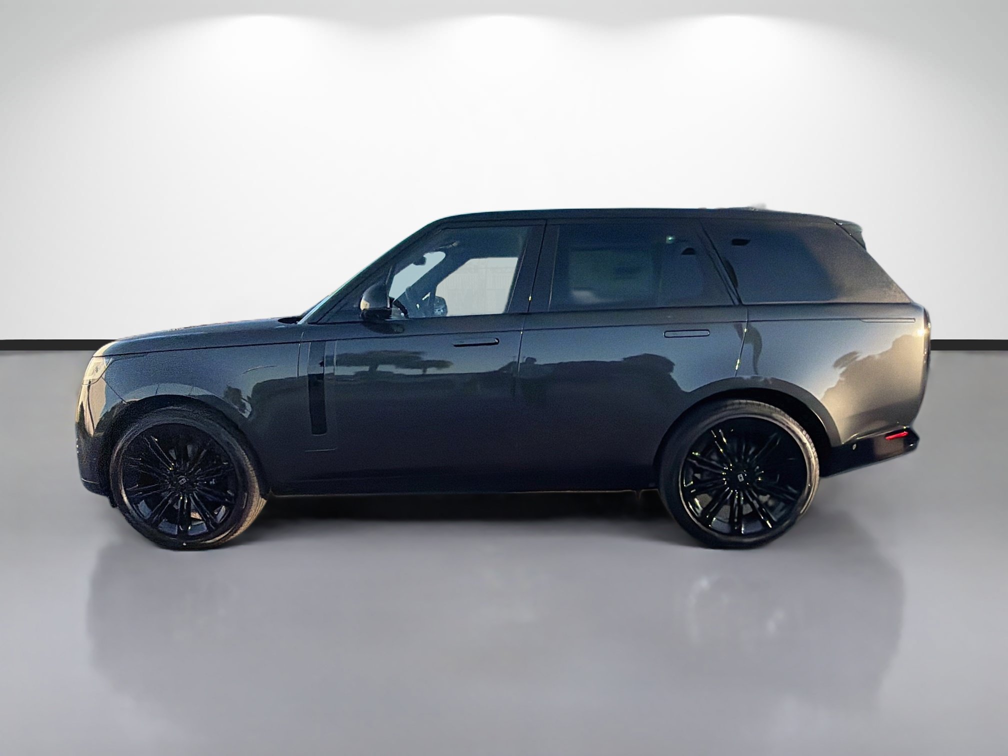 New 2027 Land Rover Range Rover SE AWD/4WD image 2